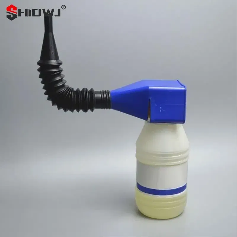 Color: black - 1Pc Car Refueling Funnel Gasoline Foldable Engine Oil Funnel Plastic Funnel Car Motorcycle Refueling Tool Auto Accessories