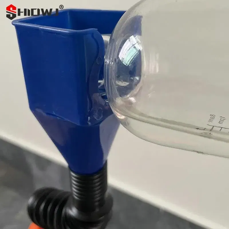Color: black - 1Pc Car Refueling Funnel Gasoline Foldable Engine Oil Funnel Plastic Funnel Car Motorcycle Refueling Tool Auto Accessories