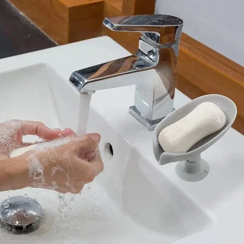 Color: Sky blue - 1-2Pcs Drain Soap Holder Bathroom Items Leaf Shape Wall Soap Dish for Bathroom Punch-free Suction Cup Standing Things the Home