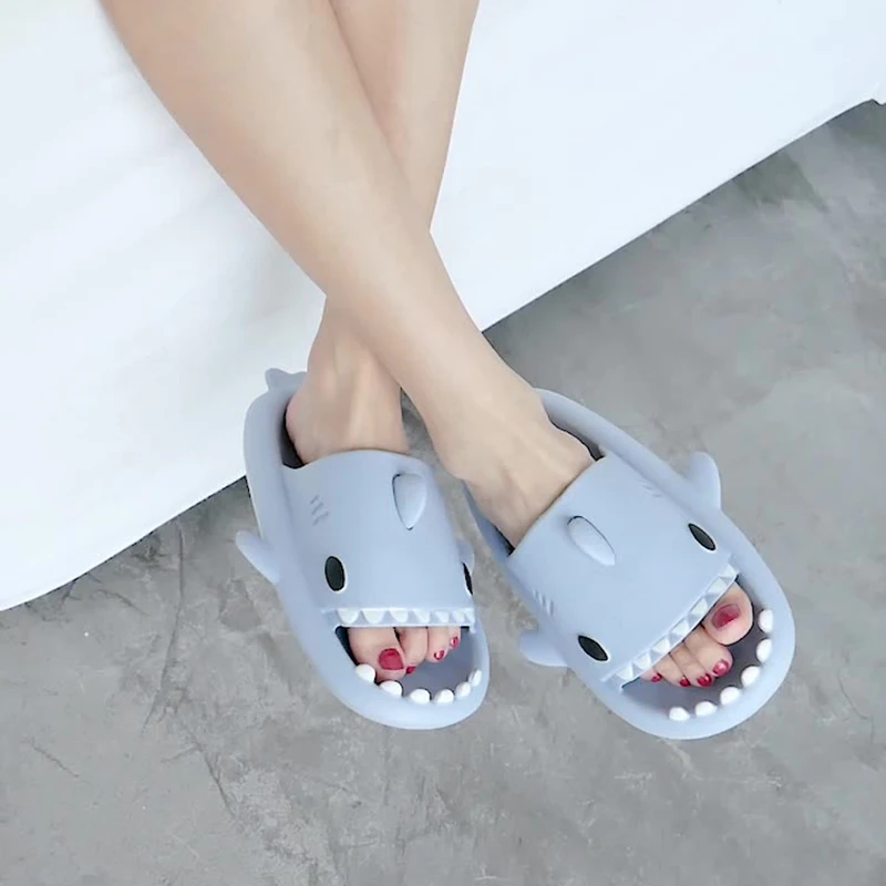 Color: green, Shoe Size: 36.5 - Shark Slides Women Slippers Men Flip Flops Home Couple Kids Bathroom Flat Shoes Outdoor Beach Funny Sandals Men Slippers