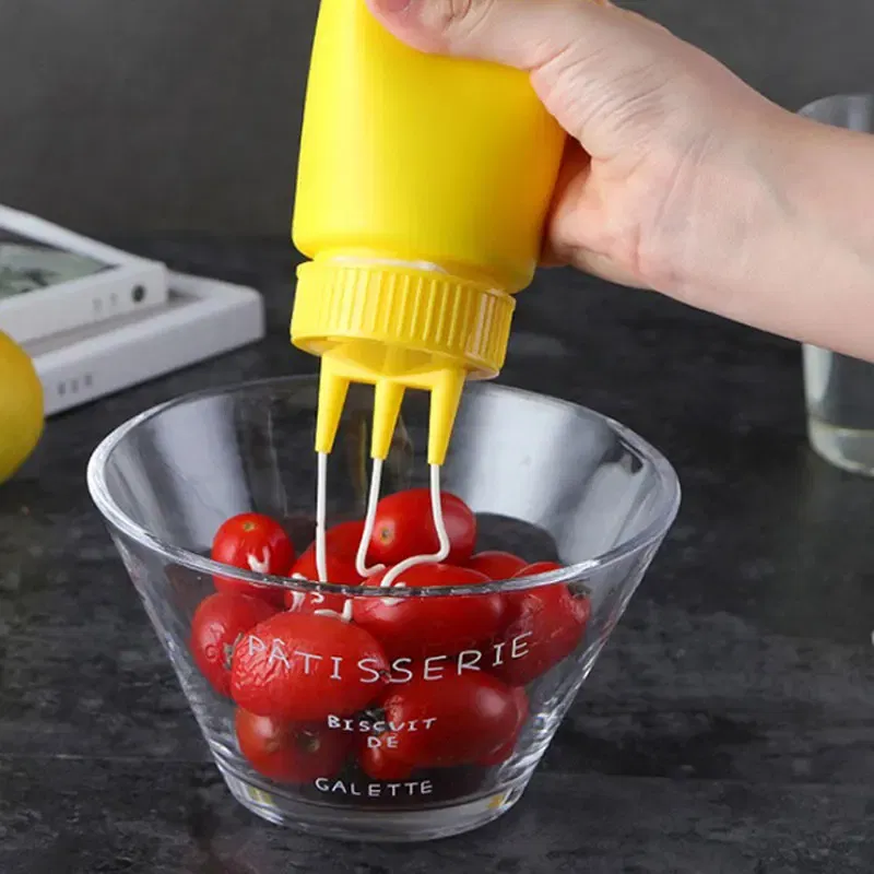Color: light yellow - 3 Holes 800ML Twist Cap Squeeze Bottle Food Grade Plastic Ketchup Mustard Mayo Sauces Olive Oil Bottles Kitchen Gadgets #1