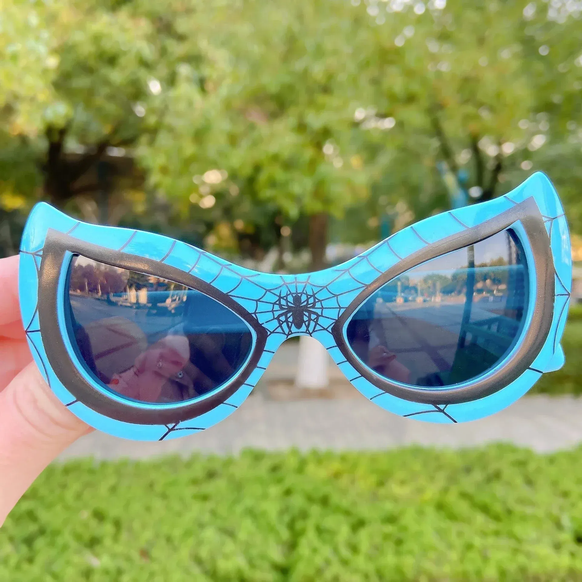 Color: Green - NEW Disney Spiderman Sunglasses Plastic Action Toys Figure Anime Spider Cartoon Fashion Sunglasses Cute Gifts For kids toys