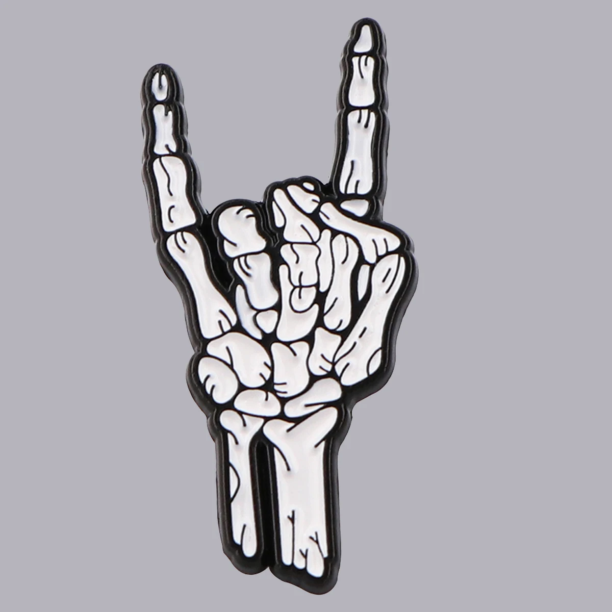 Punk Skull Finger Enamel Pin Skeleton Hand Vintage Brooches Lapel Backpack Badge Gothic Jewelry Christmas Halloween Gifts