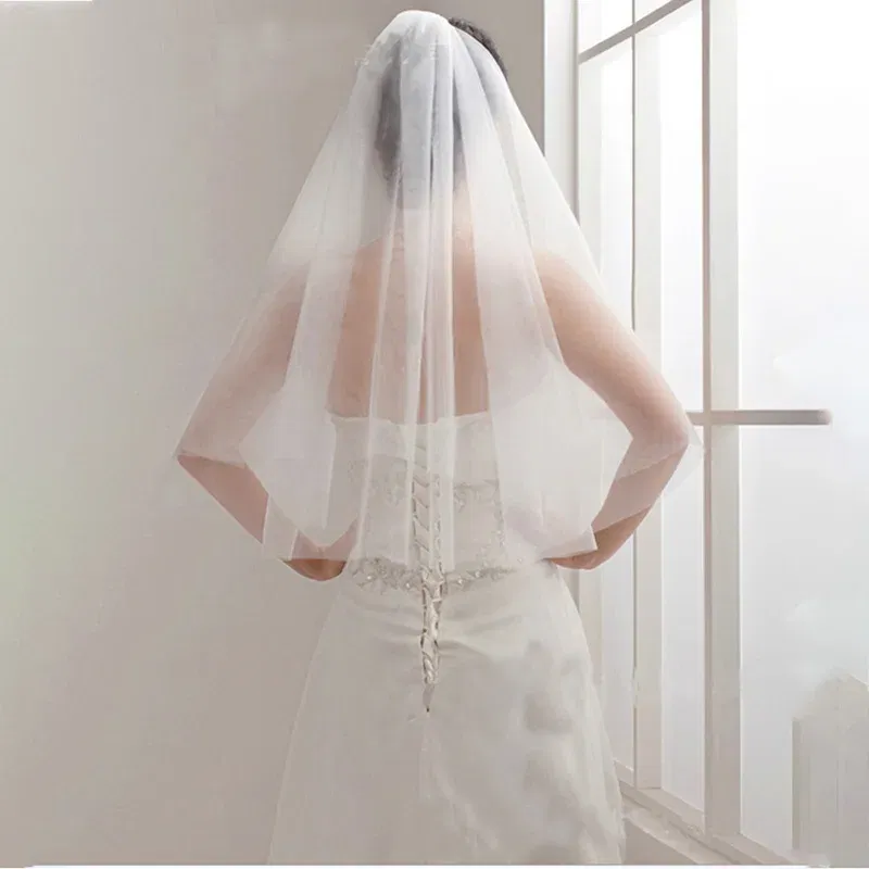 Color: WHITE - 2 Tiers Bride Wedding Veil Short Fingertip Bridal Tulle Veil with Comb and Cut Edge