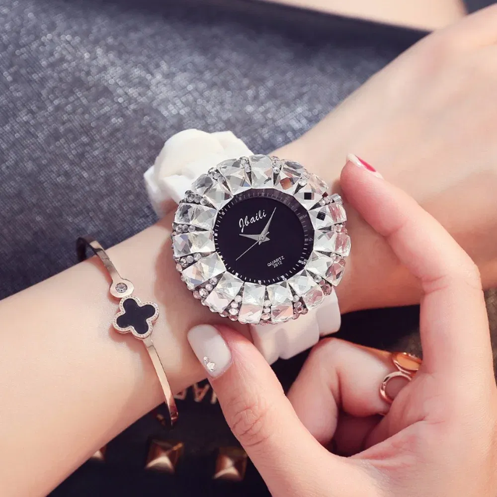 Color: WHITE - Luxury Brand Big Dial Full Diamond Watches Fashion Girls Fashion Ladies Quartz Watches Ladies Watches Holiday Gifts Montre Femme