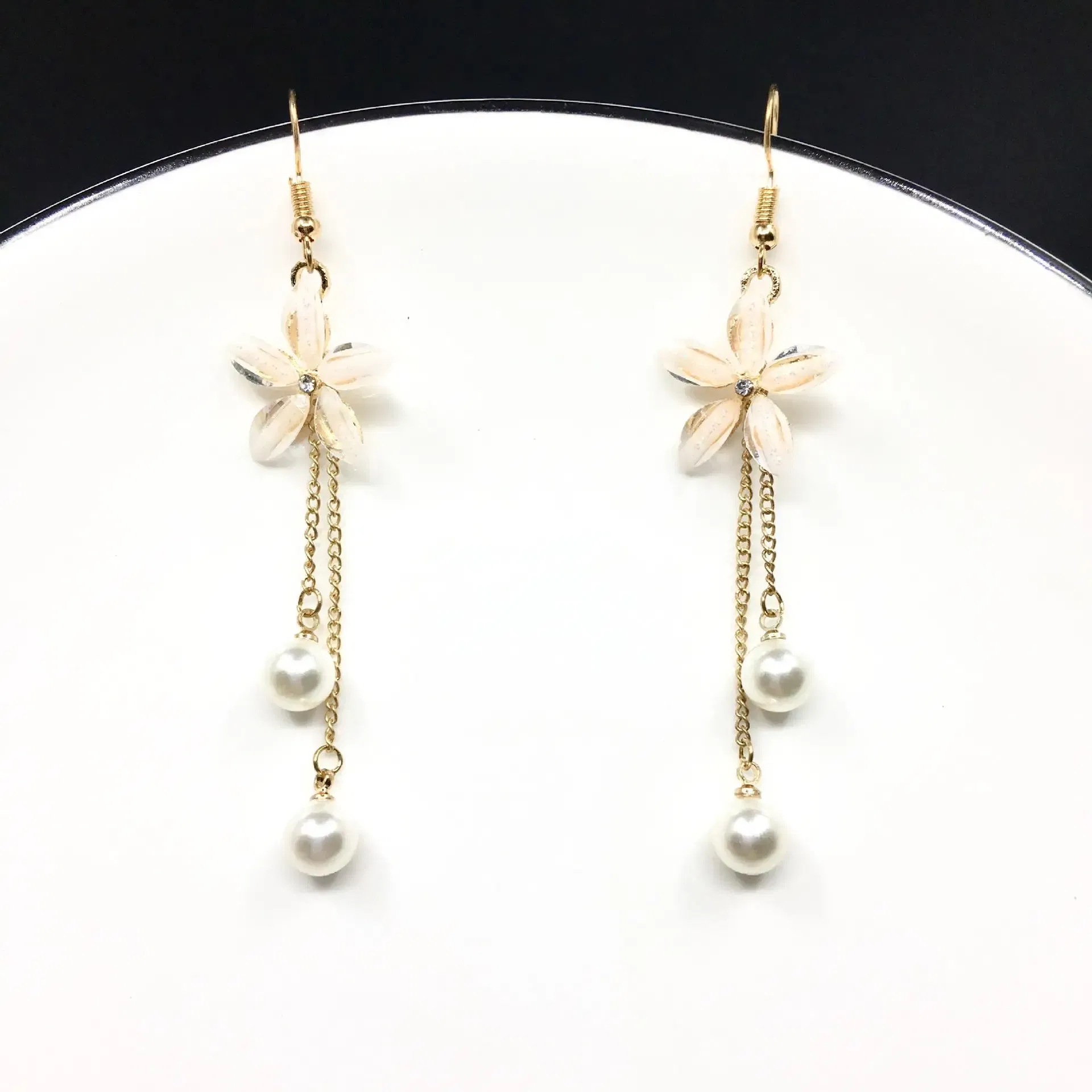 Metal Color: Gold-color - Flower Earrings 2019 Punk Fashion New Earrings Lady Wild Chain Pearl Crystal Flower Earrings Gift Wholesale Ladies Earrings