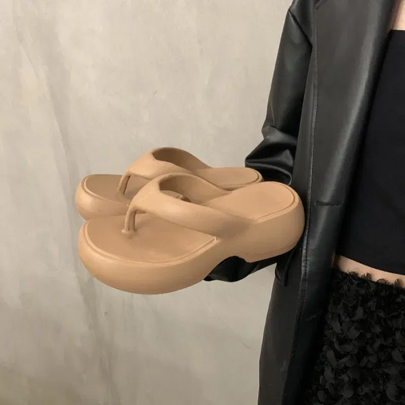 Color: Khaki, Shoe Size: 39-40 - Casual Square Toe Women's Flip-flops Soft-soled Non-slip Heeld Sandals Unique Features Leisure Summer Popular Outdoor Slippers