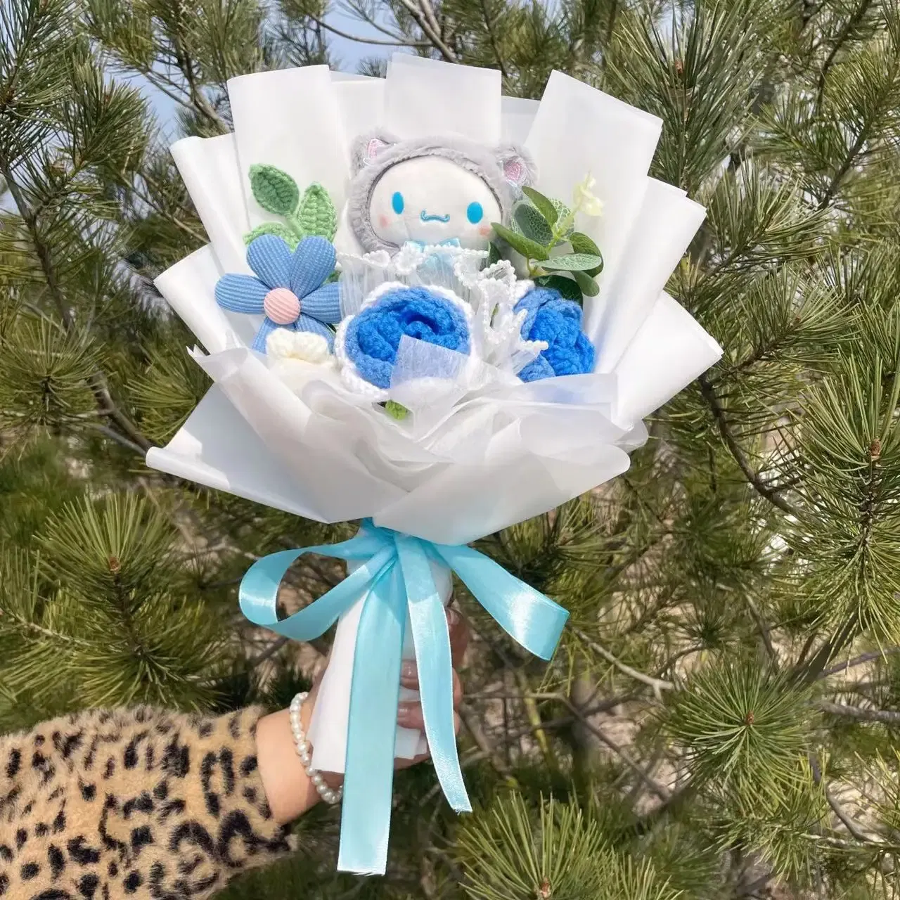 Color: MAROON - Kawaii Hello Kitty Cat Dolls With Artificial Flowers Creative Bouquet Christmas Valentine Birthday Graduation Gifts