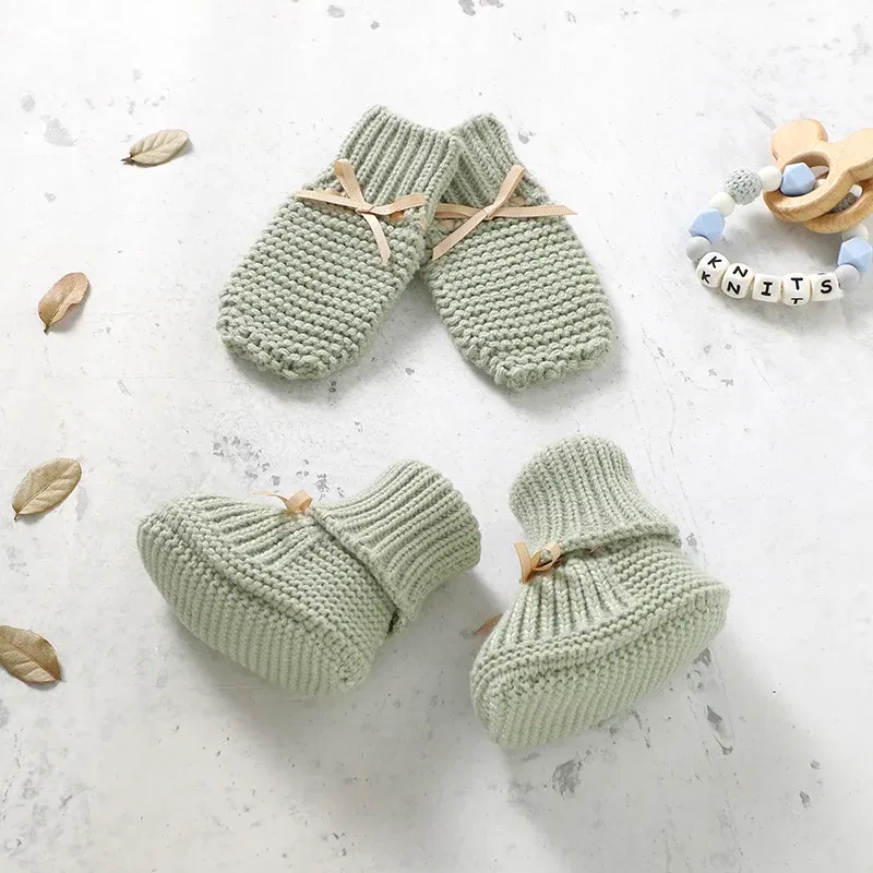 Color: GRAY, Baby Age: 13-18 Months - Baby Shoes + Gloves Set Knit Newborn Girls Boys Boots Mitten Fashion Butterfly-knot Toddler Infant Slip-On Bed Shoes Hand Made
