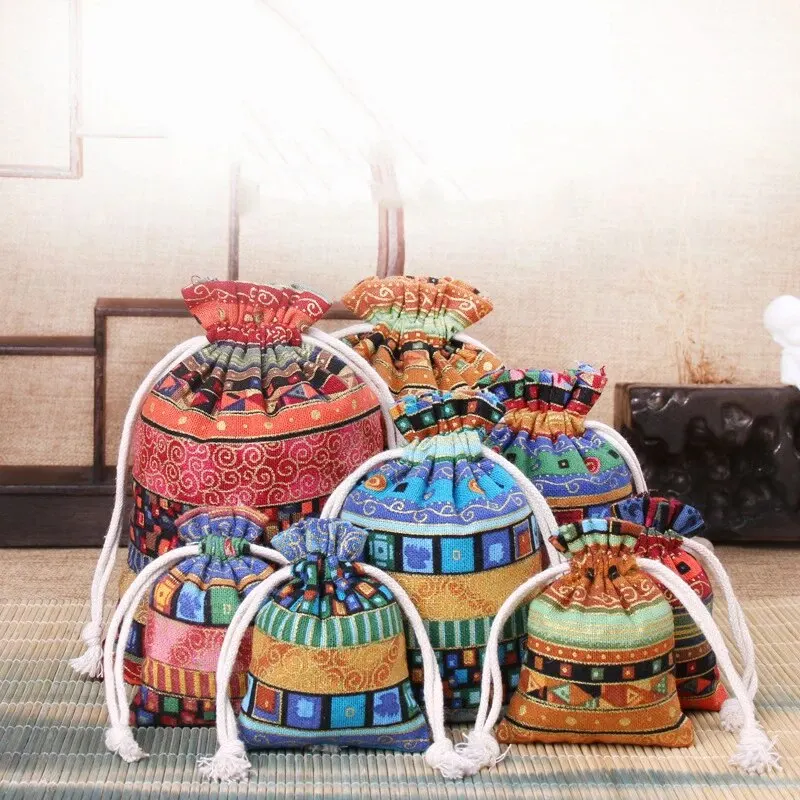 Size: M, Color: Red - 10pcs Ethnic Style Jewelry Bags Drawstring Pouch Candy Snack Gift Bag Retro Bracelet Jewelry Packaging Storage Bags