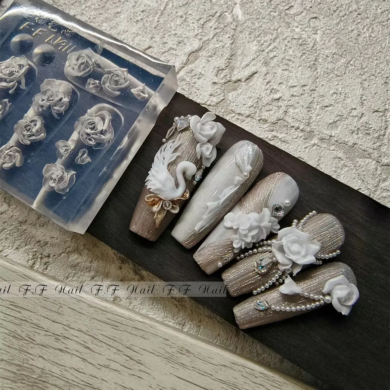 Color: SIENNA - 1pc Snake Flamingo Jellyfish Dragon Dtream 3D Acrylic Mold Nail Art DIY Silicone Nail Art Templates Nails Mold
