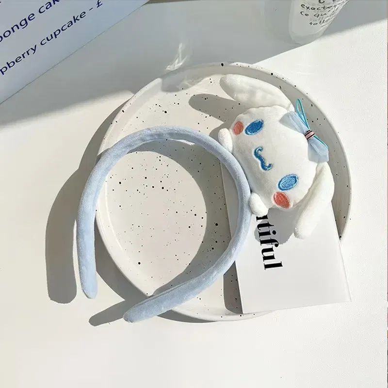Color: WHITE - Sanrio Soft Plush Makeup Hairband Cute kuromi Cinnamoroll Melody Design Wash Face Makeup Non Slip Elastic Hair Accessories