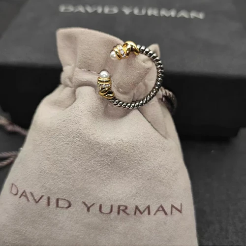 Gem Color: Red, Ring Size: 6 - Get Your Sparkle On With 2024'S Latest Fashion Accessory - S925 Silver Dy Ring With Jewel Accents!