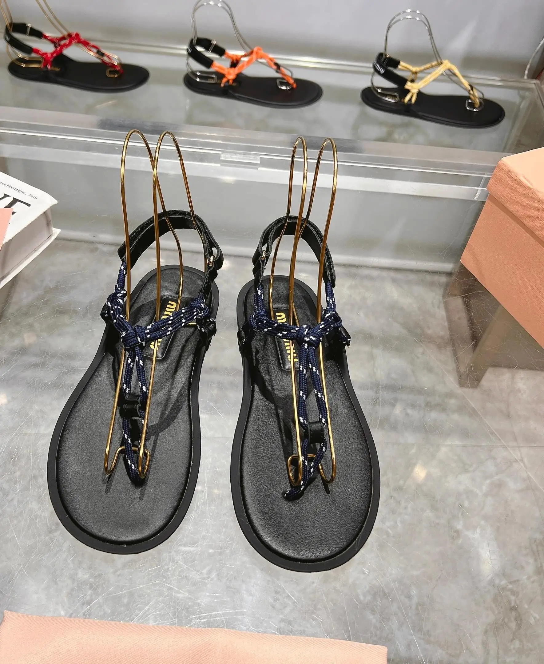 Color: black, Shoe Size: 40 - 25 New Summer Products, Super Cost-effective, Summer Sandals and Flip-flops Are Versatile and Trendy, MIU Series Flip-flops