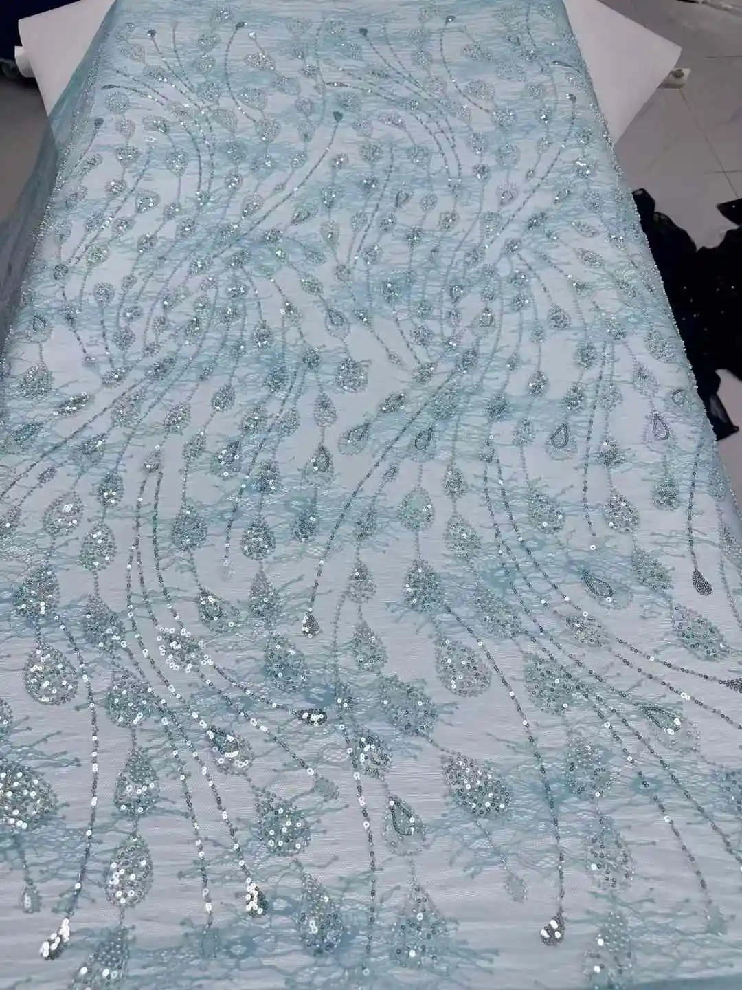 3256807811409611