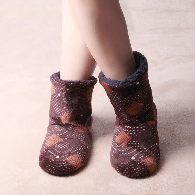 Color: GRAY, Shoe Size: 41 - Mntrern Casual Men Shoes Home Slippers Lattice Soft Plush Male House Slippers Warm Winter New Cotton Slippers Shoes Men Big Size