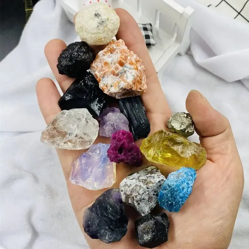 Size: L - Mixed Raw Stone Natural Crystal Chunks Assorted Quartz Rough Healing Crystals Meditation Therapy Chakra Gemstone Home Decor