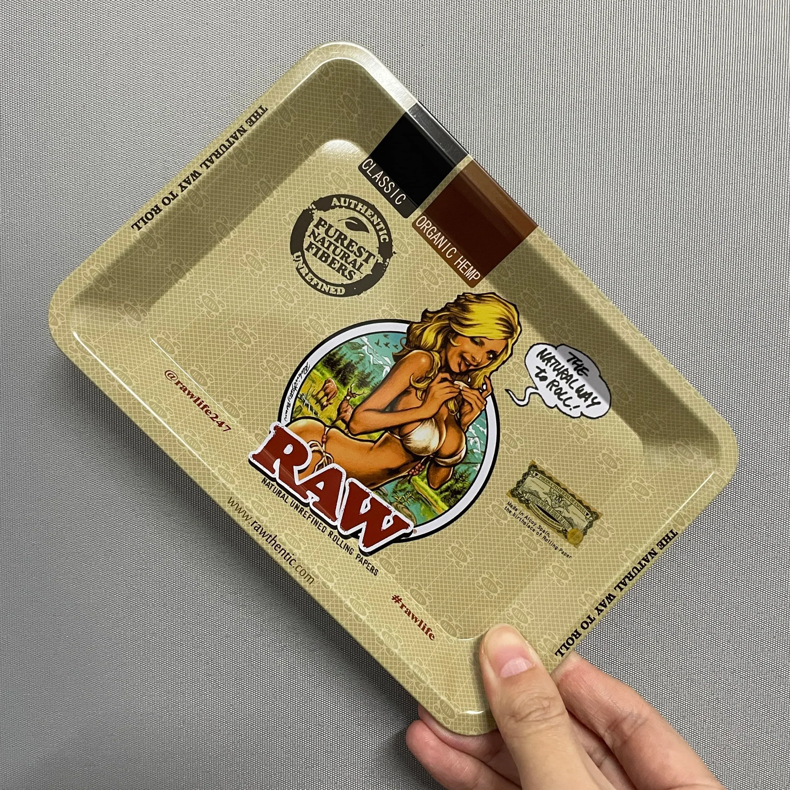 Color: army green - RAW Classic Rolling Tray Multi Designs Available