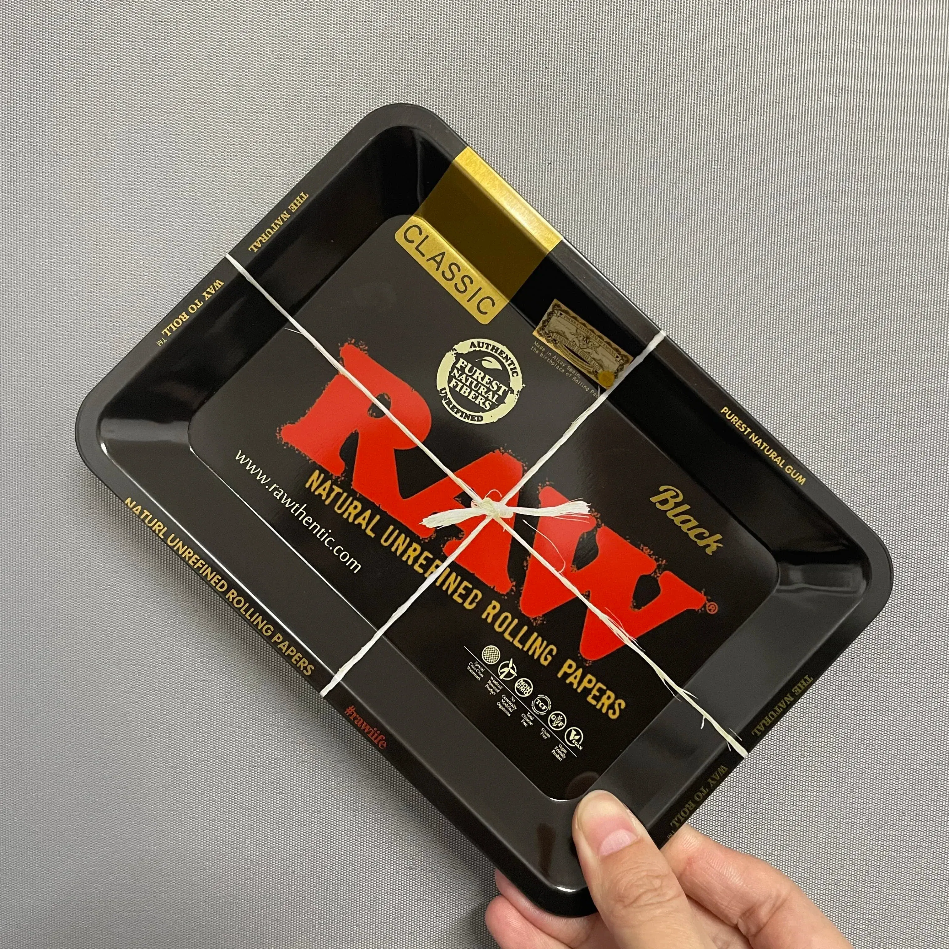 Color: army green - RAW Classic Rolling Tray Multi Designs Available