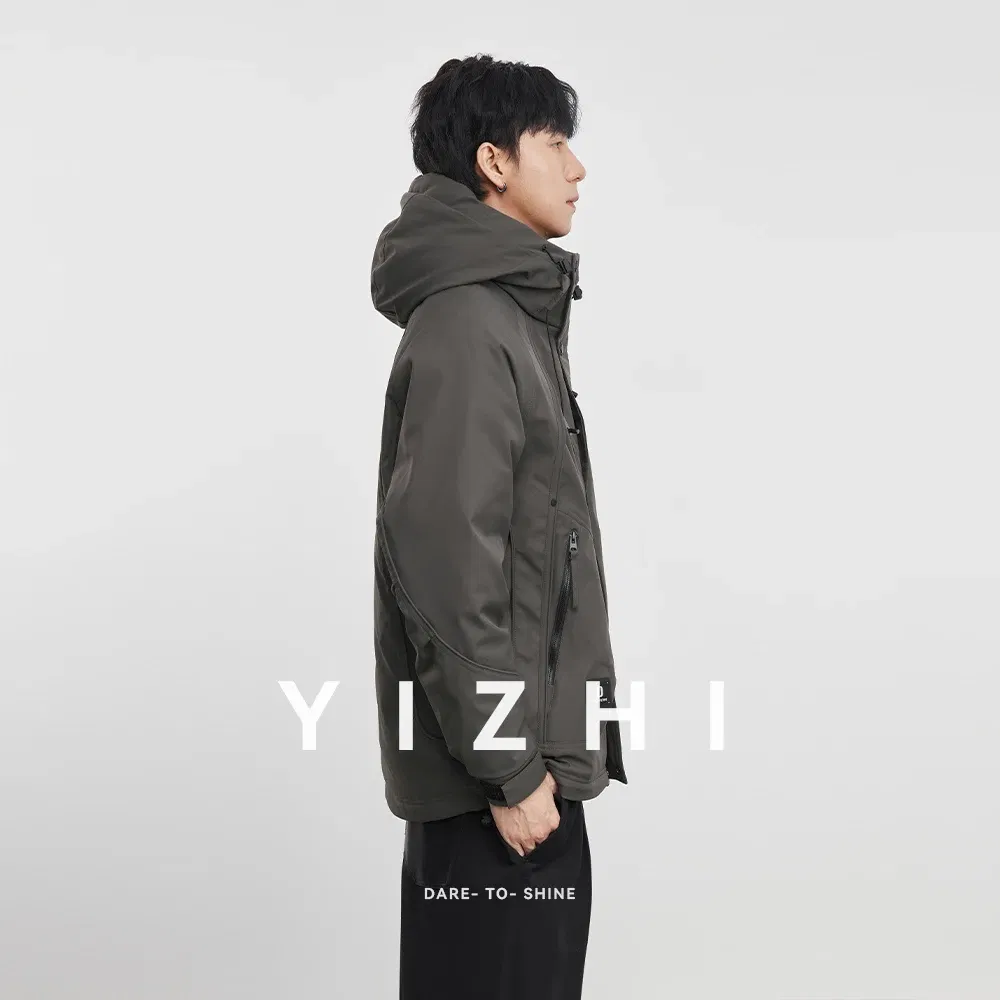 Fashion Men's Casual Full Zip Hooded Jacket 2025 Winter New Multiple Pockets Logo Detail Windproo Warm Long Sleeve Outerwear Top