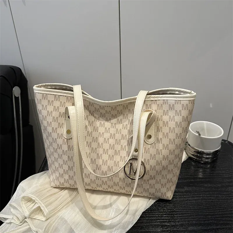 Color: Clear - 2025 New Large Capacity Women Bag M Check Pattern Versatile Small Design Shoulder Tote Commuter Bag