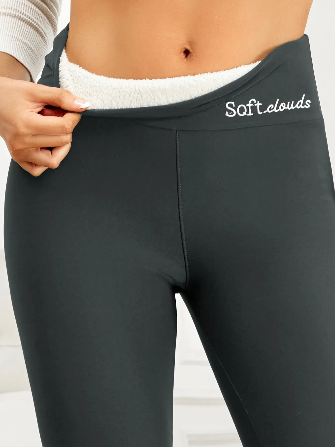 Color: black, Size: XL - 2024 Blue Thick Winter Leggings Women High Waist Warm Fashion Outdoors Leggings Women Autumn Velvet 200G Pants Classic Embroide