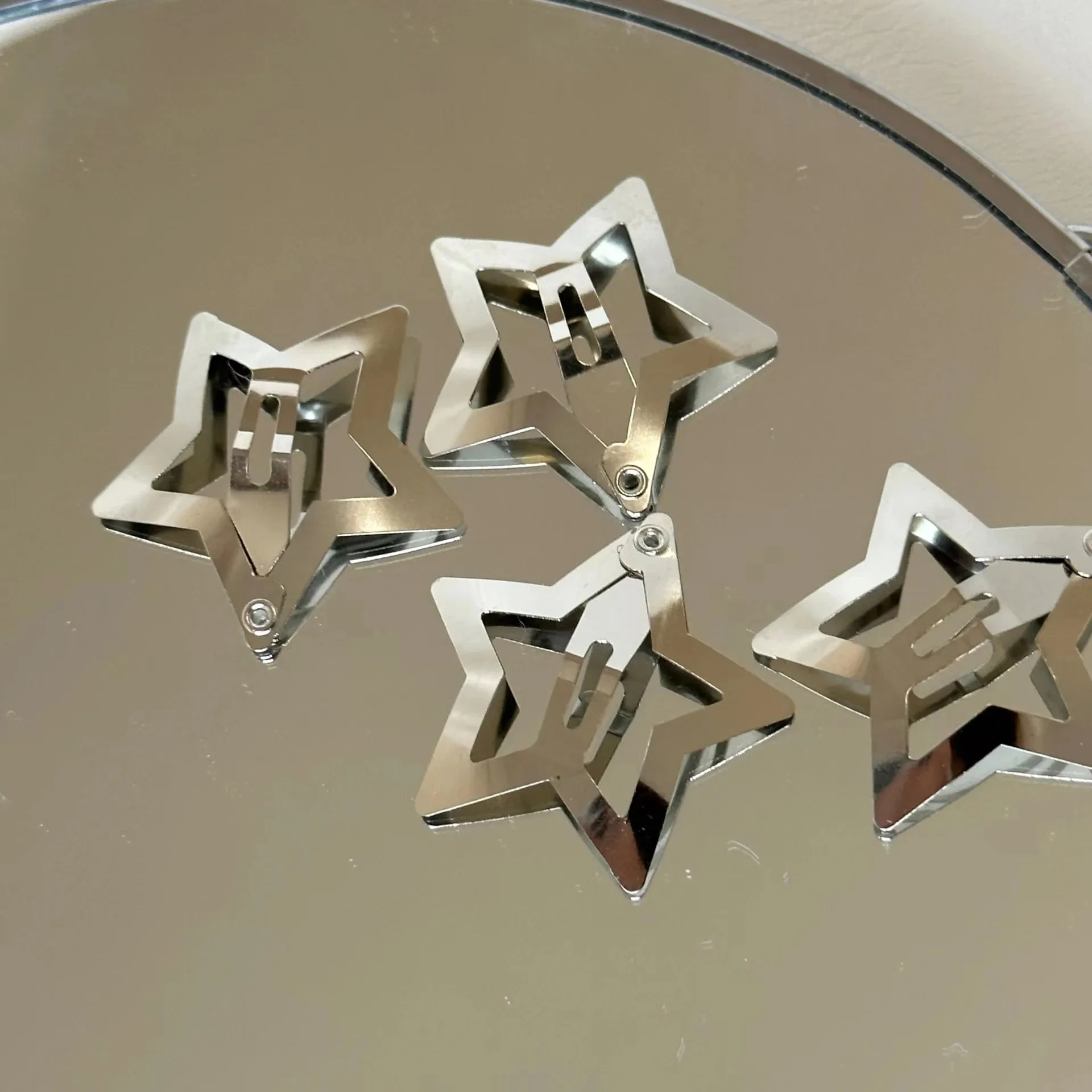Color: PURPLE - 10/25/50/100/200pcs Silver Star Hair Clips for Girl Y2k Filigree Star Metal Snap Clip Hairpins Barrettes Hair Accessories