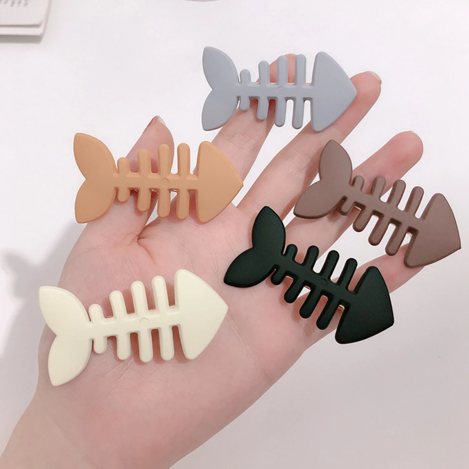 Color: Pink - Simple Milk Tea Color Fishbone Hairpin Girl Cute Bangs Barrettes Sweet Side Hairgrips Temperament Duckbill Clip Hair Accessories