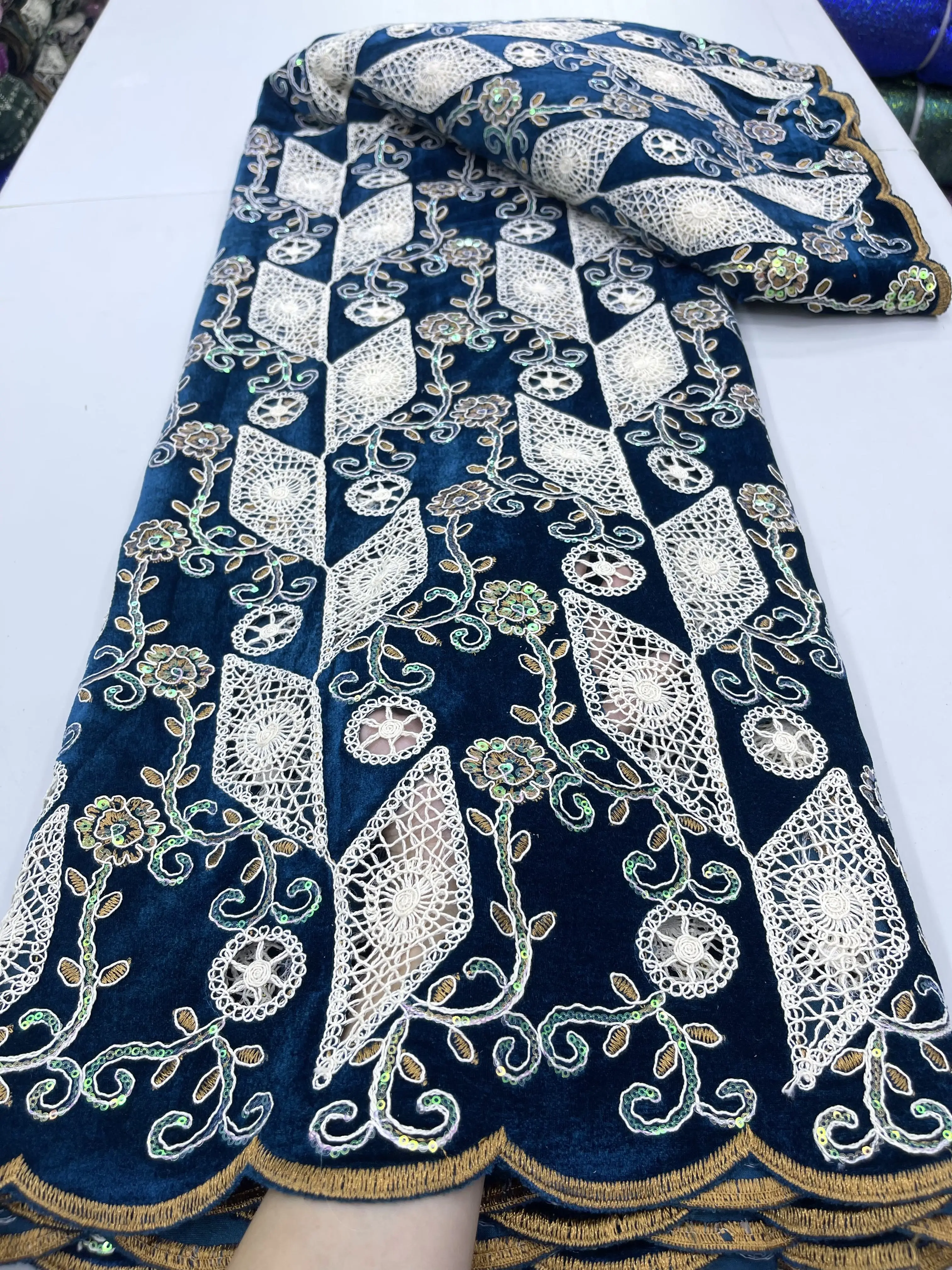 Elegant Nigerian Guipure Cord Lace Fabric 2024 High Quality Velvet Water Soluble African Lace Fabric Party Dress for Women