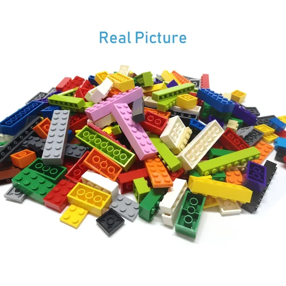 Color: Silver - 200pcs 1x4 Dots DIY Building Blocks Thick Figures Bricks Educational Creative Toys for Children Size Compatible With 3010