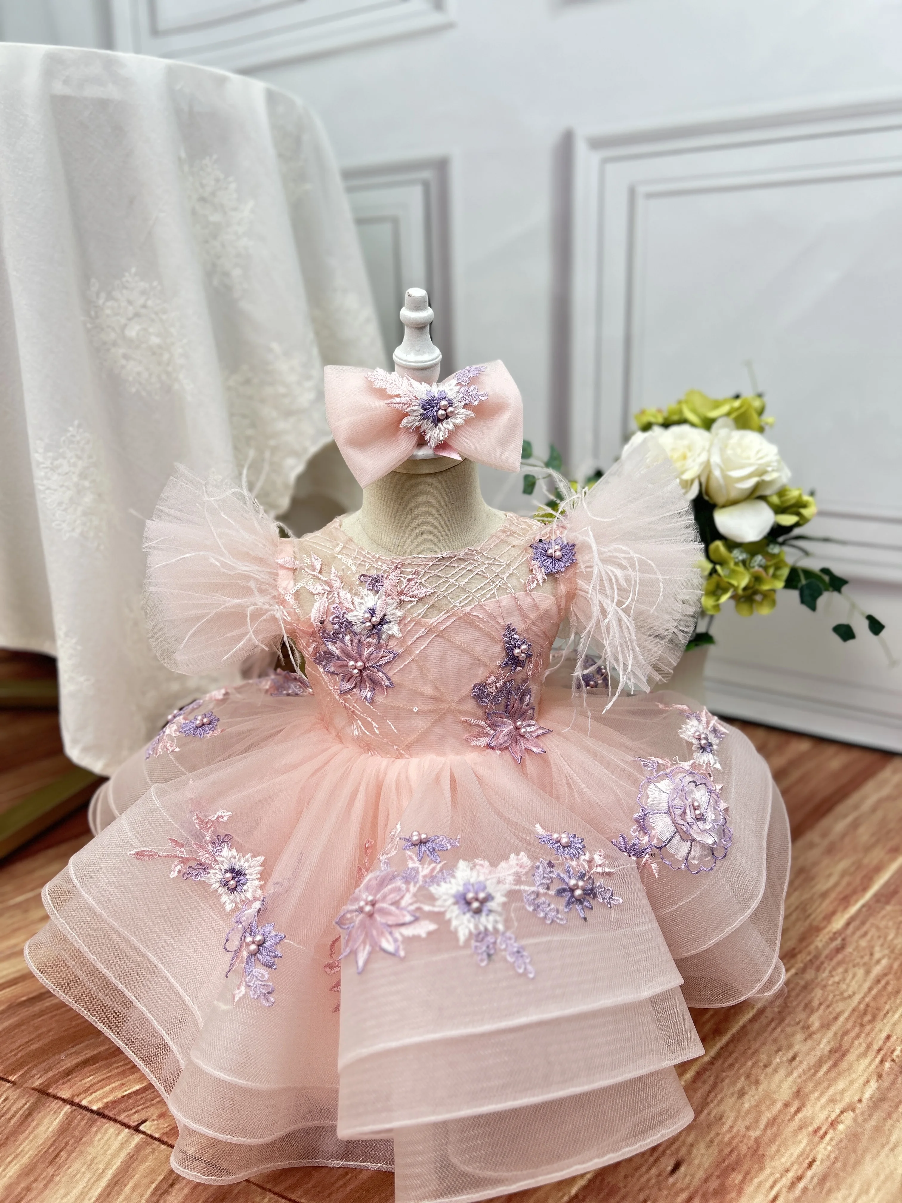 Color: Pink, Kid Size: 18M - New baby girl toddler dress birthday party dress exquisite unique girl sweet little fly sleeve cake skirt