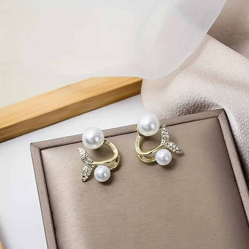 Dazzling Mermaid Tail Pearl Stud Earrings