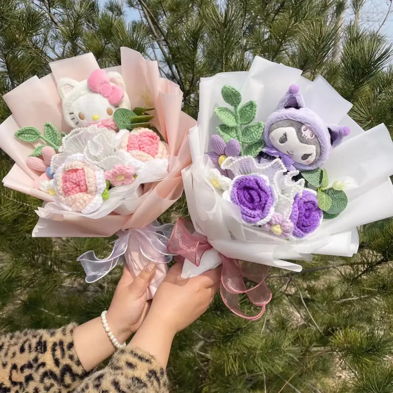 Color: Khaki - Kawaii Hello Kitty Cat Dolls With Artificial Flowers Creative Bouquet Christmas Valentine Birthday Graduation Gifts