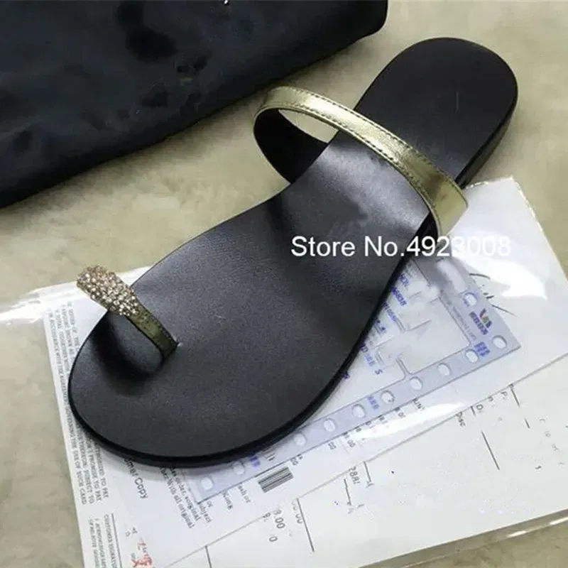 Summer Flat Flip Flops With Rhinestones Patent Leather Clip Toe Women Sandals Bling Crystal Plus Size 42 Beach Girls Shoes Women
