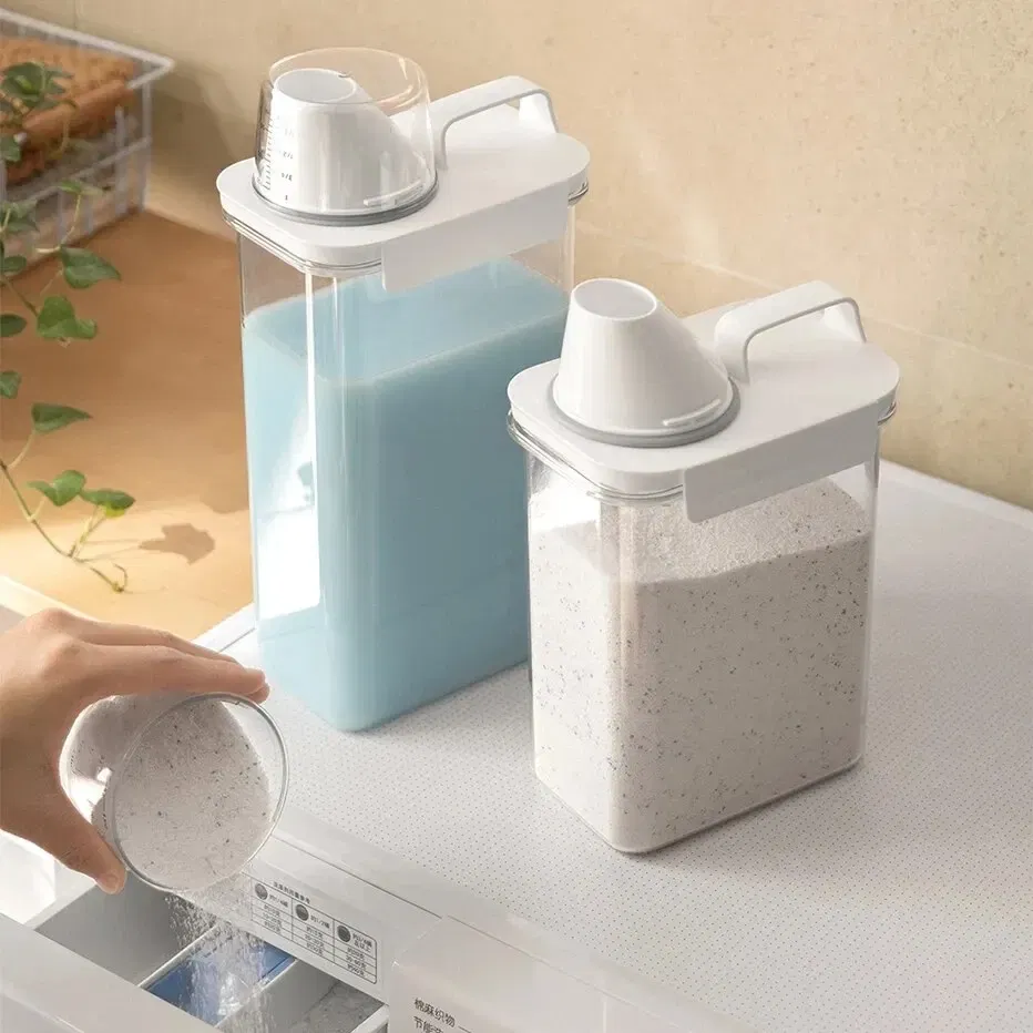 Color: WHITE - Portable Washing Powder Dispenser with Measuring Cup - Airtight Laundry Liquid Storage Jar for Convenient and Efficient Laundry