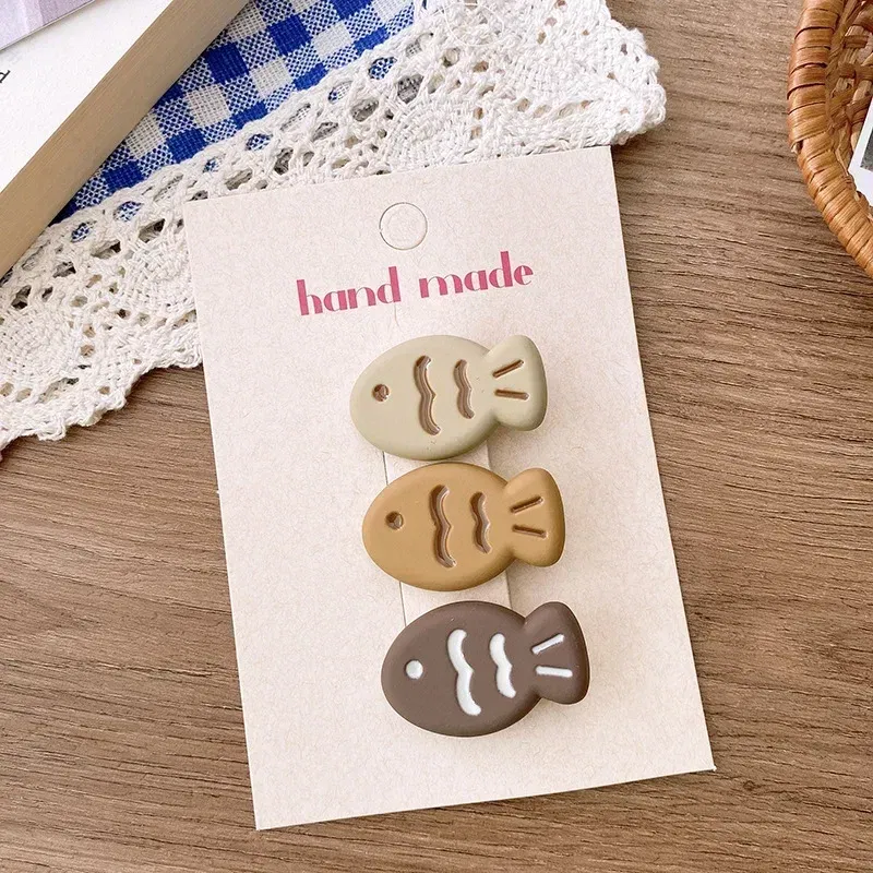 Color: WHITE - 3pcs Cute Cartoon Small Fish Hairpins Children Korean Style Sweet Y2k Girls Colorful Mini Hair Clips Hair Accessories Wholesale