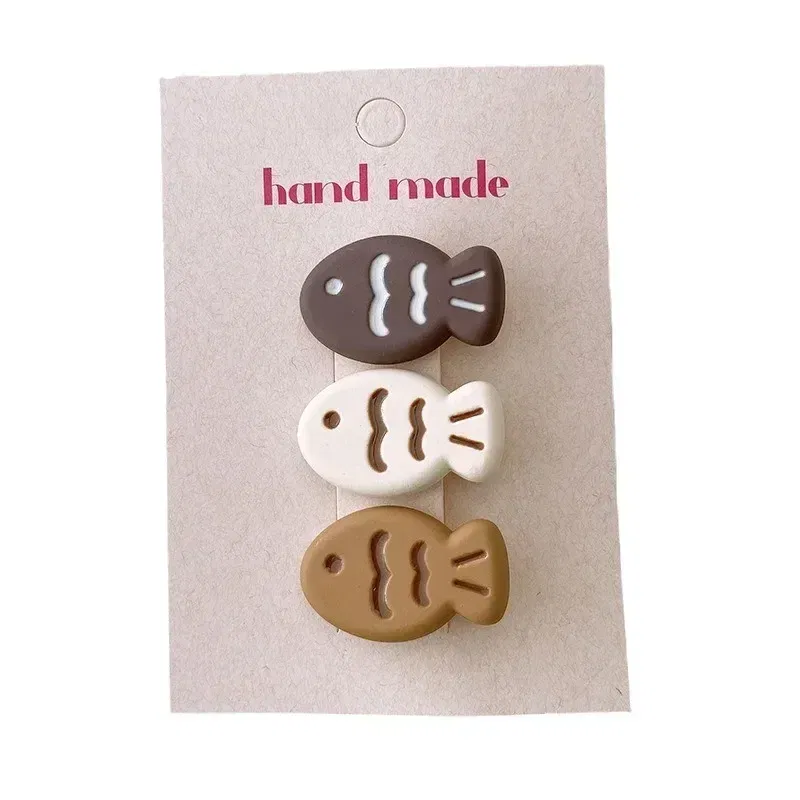 Color: WHITE - 3pcs Cute Cartoon Small Fish Hairpins Children Korean Style Sweet Y2k Girls Colorful Mini Hair Clips Hair Accessories Wholesale