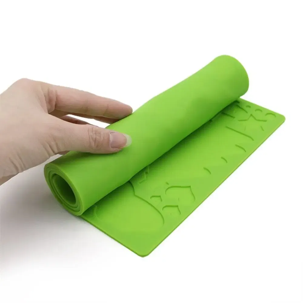 color: Red - Silicone Design Rubber Pad for 3D Printing Pen with 2 Finger Protectors Template Drawing Tools for Kids Adults Drawing DIY Tools