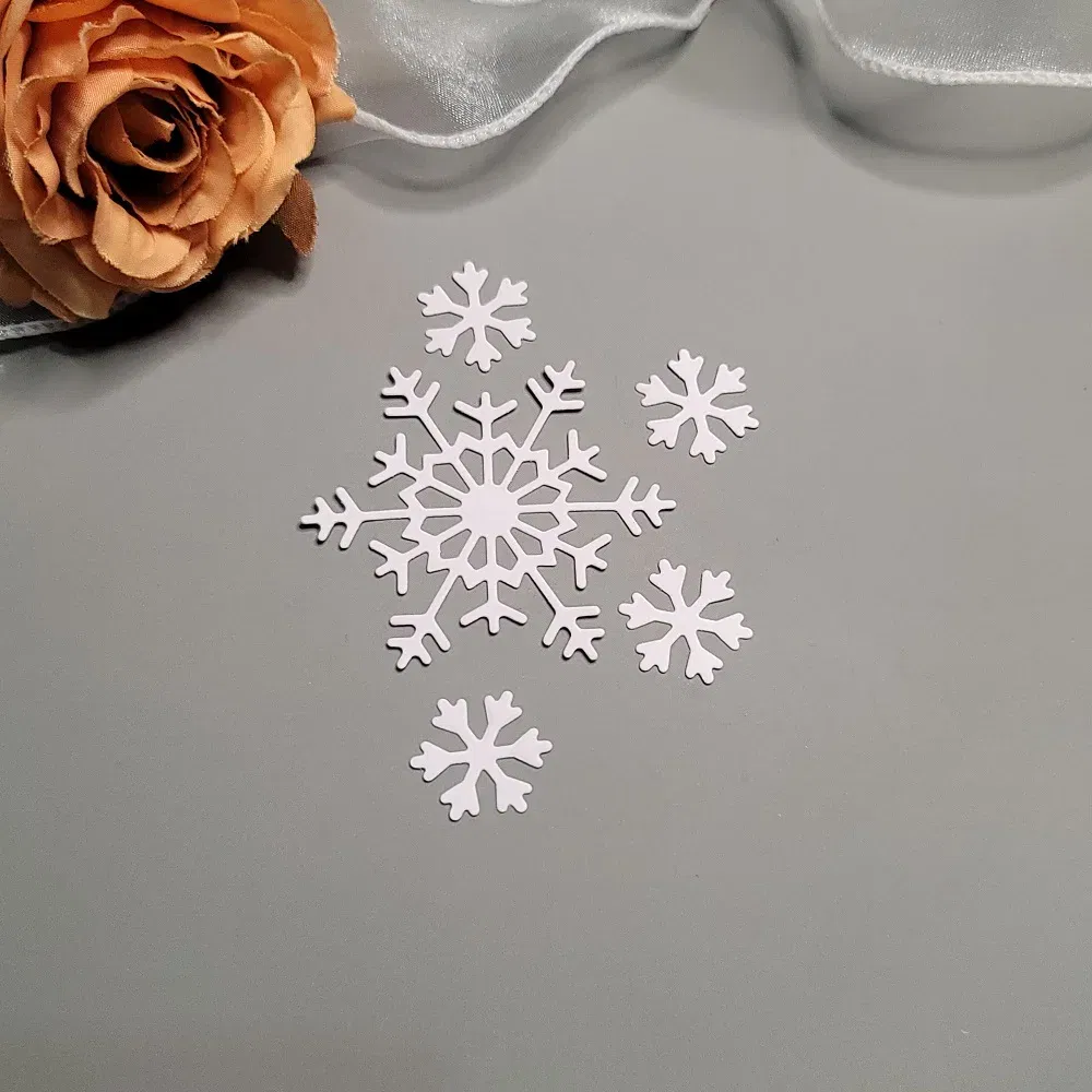 Snowflakes Metal Cutting Dies Scrapbook Embossing Snowflake Die Cuts Album DIY Craft Cutting Die Snowflakes Dies