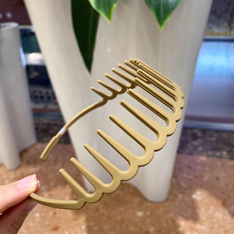 Color: black - Resin Hair Comb Hairbands Hair Accessories Matte Hair Hoop with Teeth Non-slip Head Hoop Frosted Makeup Dressing Thin Headband