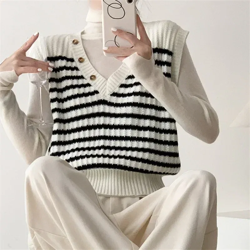 Color: black, Size: One Size - Women Sweater Vest Pullover Jumpers Sleeveless Striped Knitted V Neck Jumper Streetwear Button High Street Y2k Slight Strech