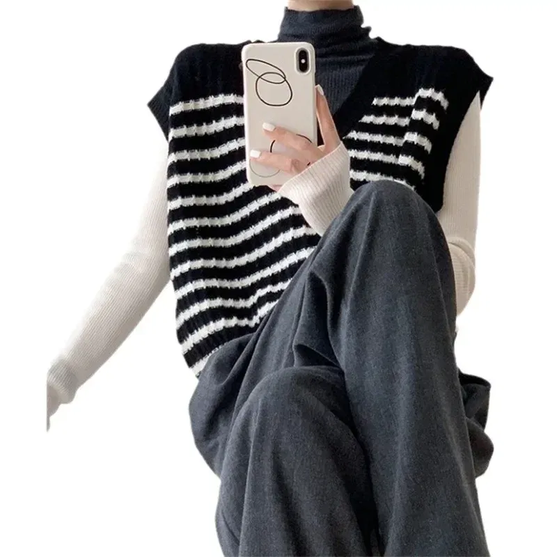 Color: black, Size: One Size - Women Sweater Vest Pullover Jumpers Sleeveless Striped Knitted V Neck Jumper Streetwear Button High Street Y2k Slight Strech