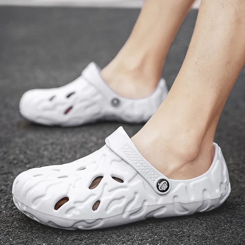 Color: green, Shoe Size: 46 - Men Summer Slippers Thick Sole Mens Clogs Sandals Hollow Breathable Flip Flops Sandals Shoes Fashion Beach Slippers