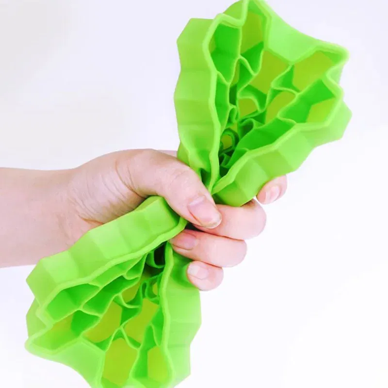 Color: Blue - 4/2/1PCS Silicone Ice Cube Mold 148 Cube Large-capacity Ice Trays Food Grade Ice Maker BPA Free Reusable Ice Maker with Lids
