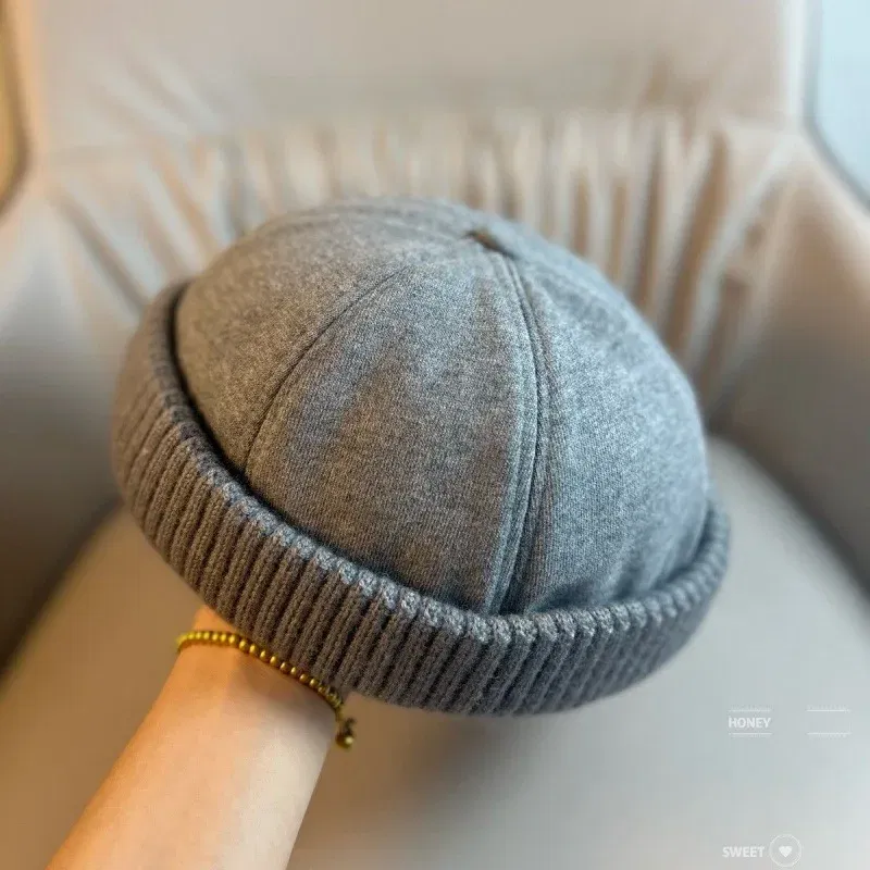 Color: Red - Autumn and Winter Melon Skin Hat, Fashionable Brimless Sailor Hat, Men's and Women's Casual Fashionable Street Hat