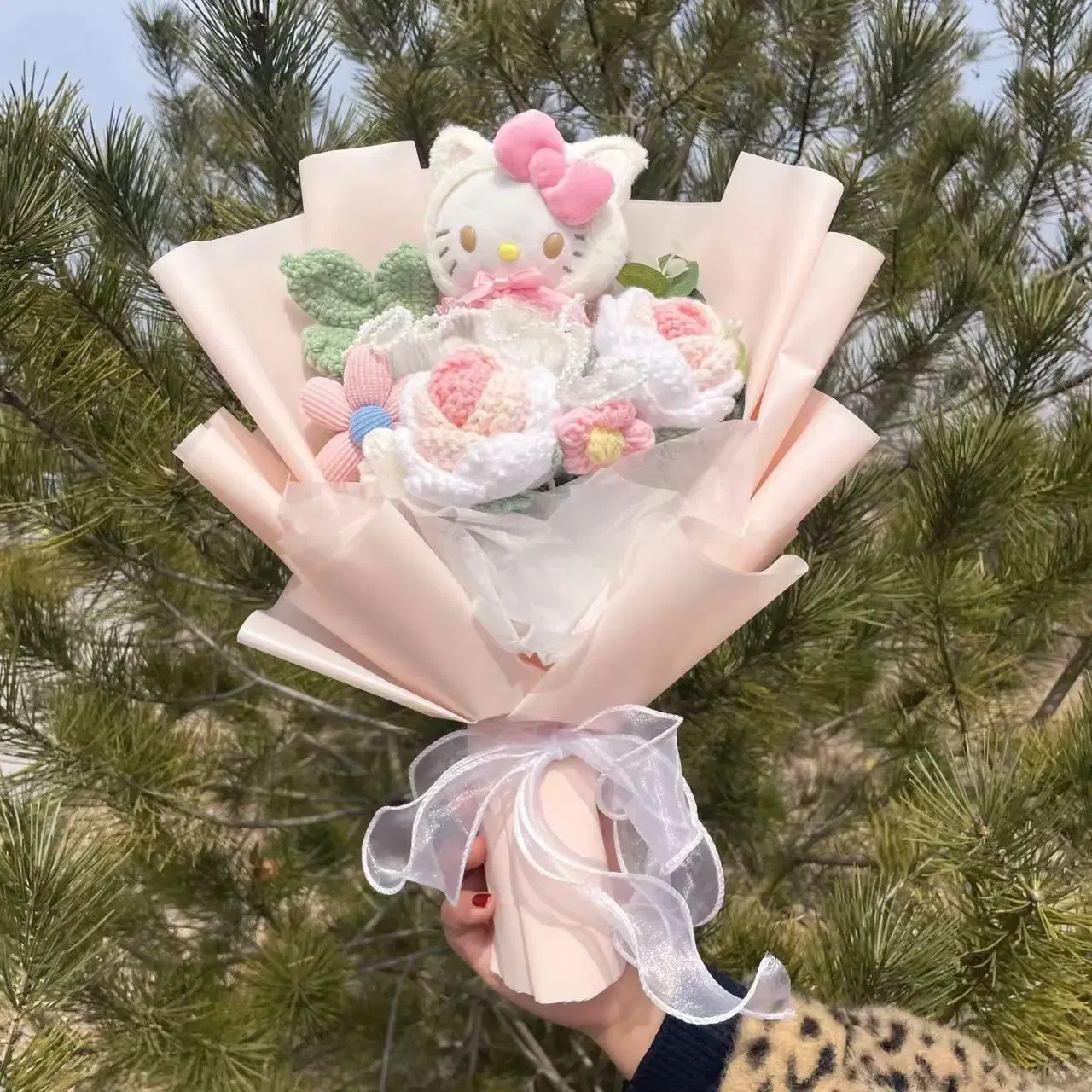 Color: Beige - Kawaii Hello Kitty Cat Dolls With Artificial Flowers Creative Bouquet Christmas Valentine Birthday Graduation Gifts