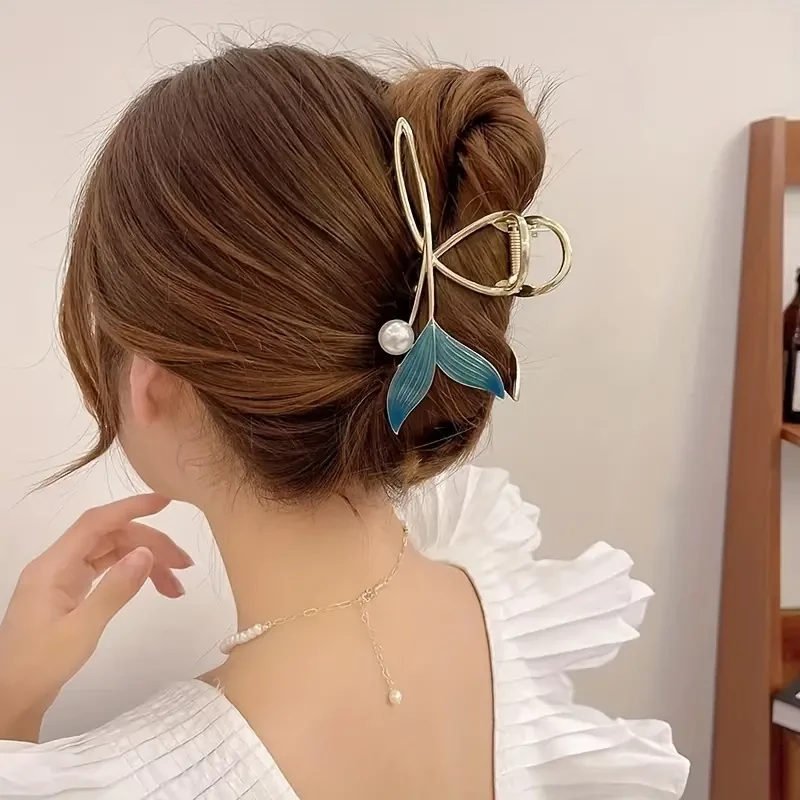 Adorable Sweet Whale Tail Claw Clips