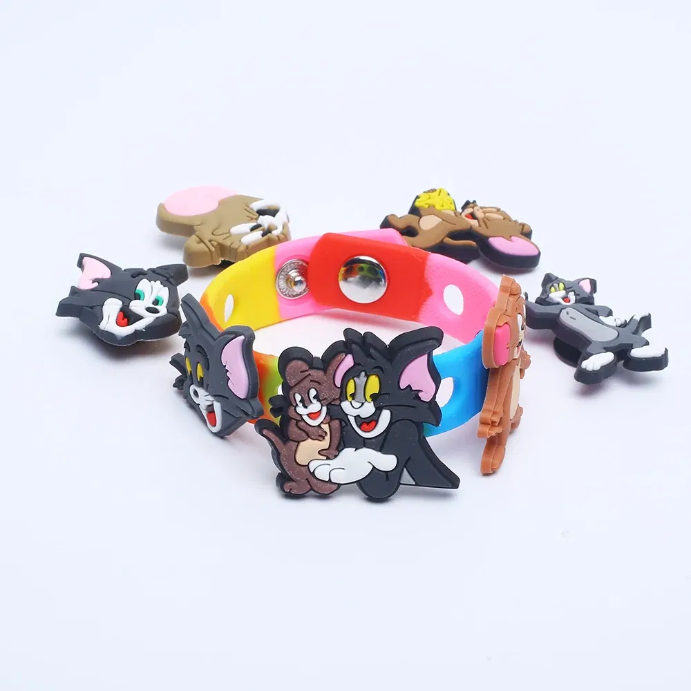 Color: GRAY, Ships From: CHINA - Wholesale cartoon charms garden shoes designer charms accessories anime charms