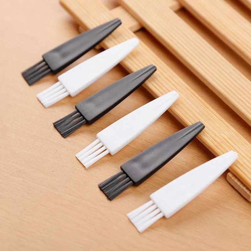 Color: WHITE - 20pcs Mini Brushes Cleaning Dust Remover Anti Static Nylon Bristles PP Handle Portable Tool PC Keyboards Phone Electronic Device