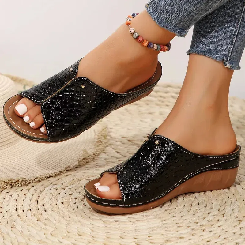 Color: Silver, Shoe Size: 43 - Women Gold Wedge Slippers New Summer Woman Crocodile Print Platform Sandals Female PU Leather Non Slip Beach Slides